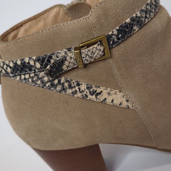 Vionic Upright Upton Taupe Suede Leather Ankle Booties Size 11 - Picture 5 of 13